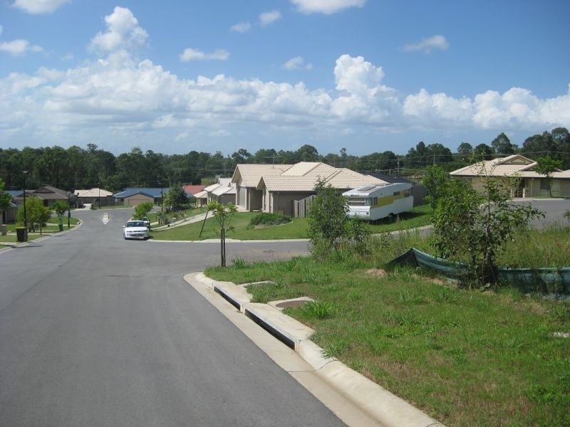2/4 Courtney Court, Narangba QLD 4504