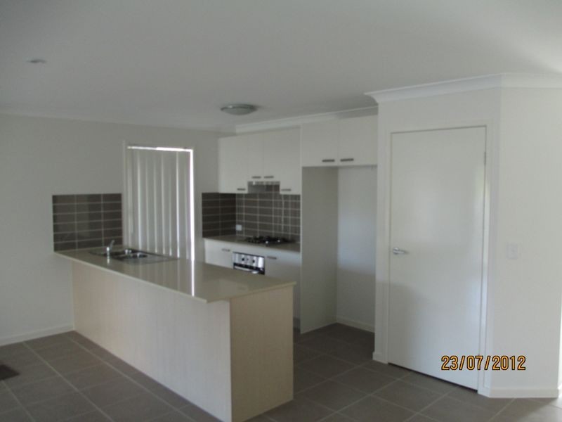 2/2 Wellington Place, Narangba QLD 4504