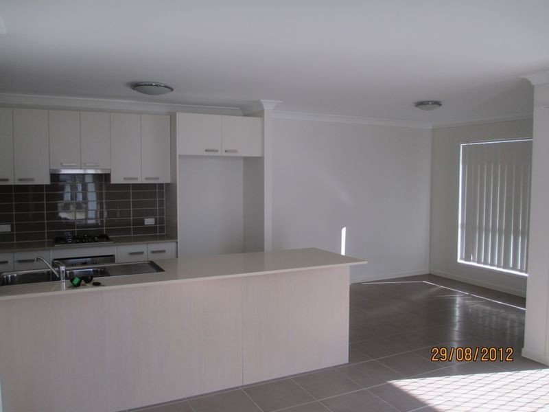 1/2 Wellington Place, Narangba QLD 4504