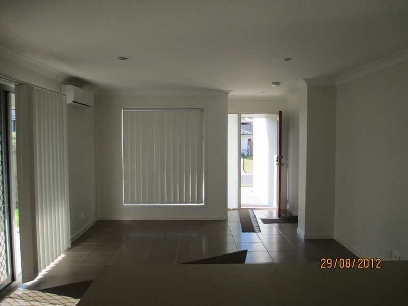 1/2 Wellington Place, Narangba QLD 4504