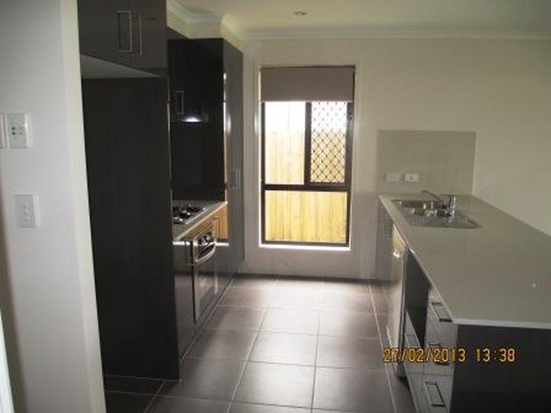 42 Lennon Blvd, Narangba QLD 4504