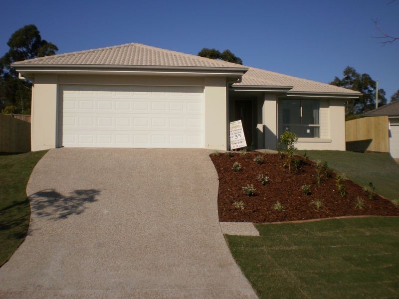 32 Desmond Street, Narangba QLD 4504
