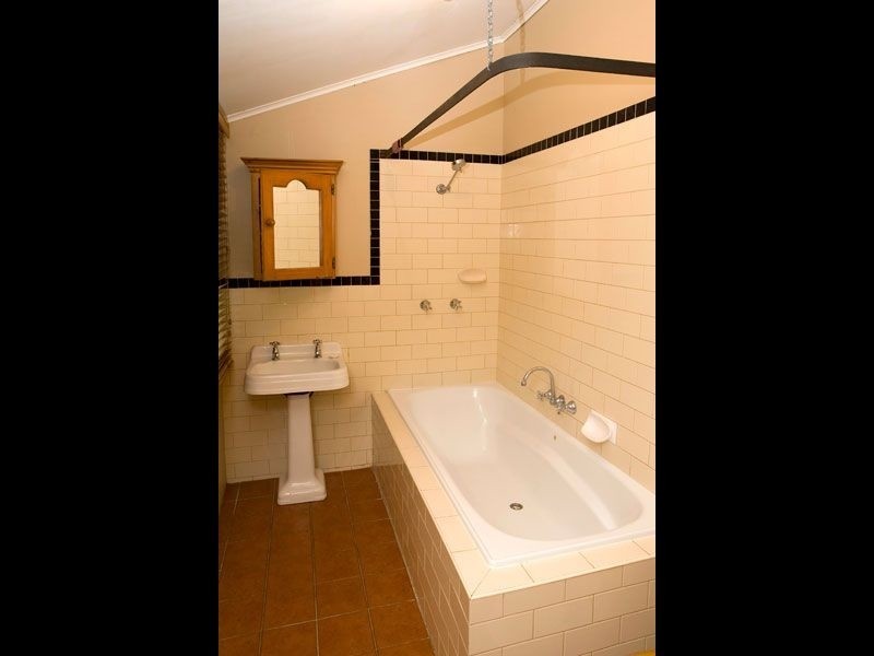 18 Kennedy Street, Caboolture QLD 4510