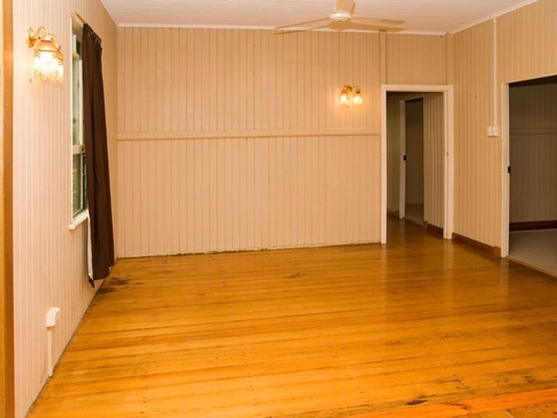 18 Kennedy Street, Caboolture QLD 4510