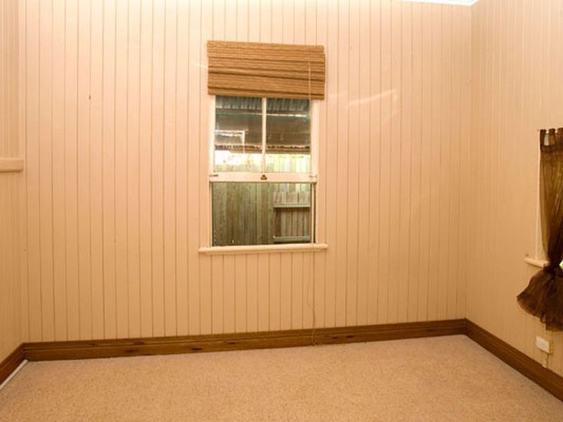 18 Kennedy Street, Caboolture QLD 4510