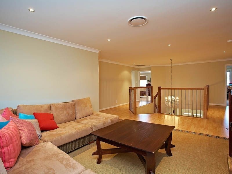 28 Yellow Robin Court, Narangba QLD 4504