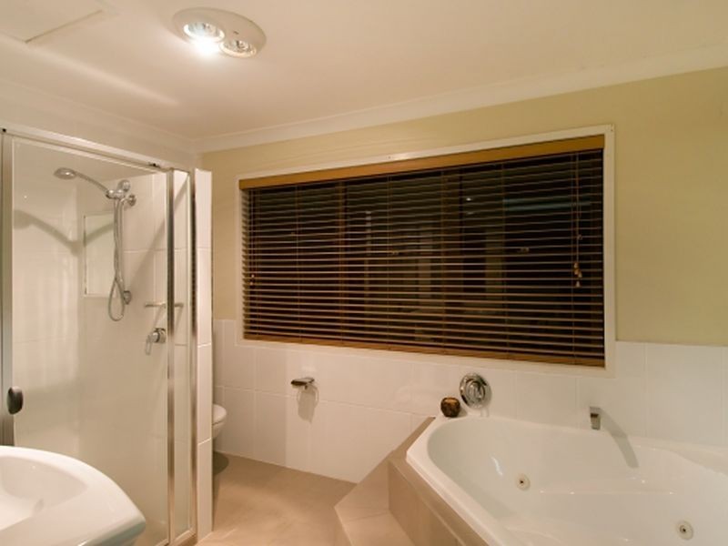 1 Moore Road, Kurwongbah QLD 4503