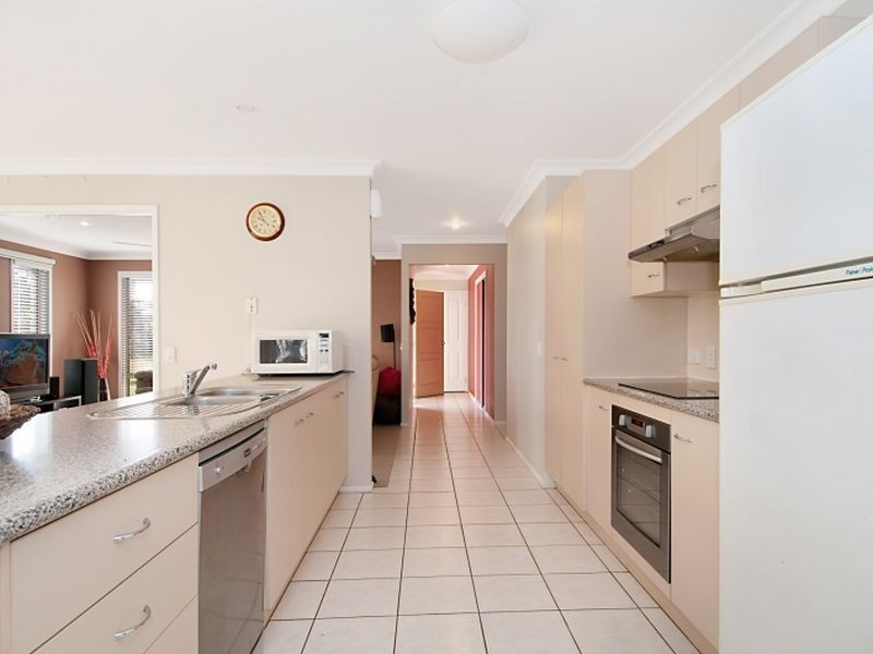 2 Ultramarine Parade, Griffin QLD 4503