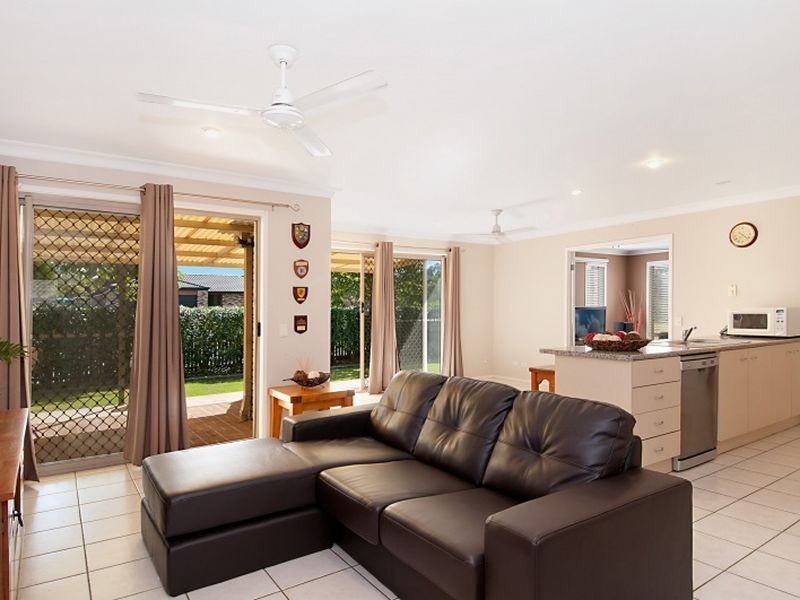 2 Ultramarine Parade, Griffin QLD 4503