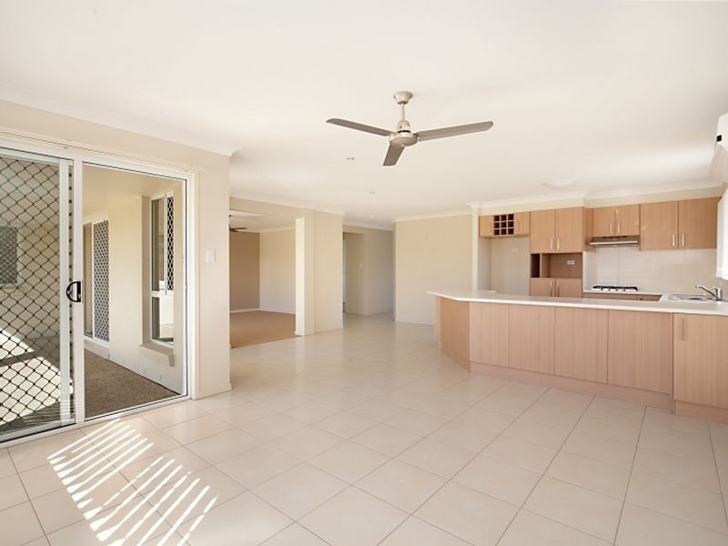 59 Sandstone Boulevard, Ningi QLD 4511