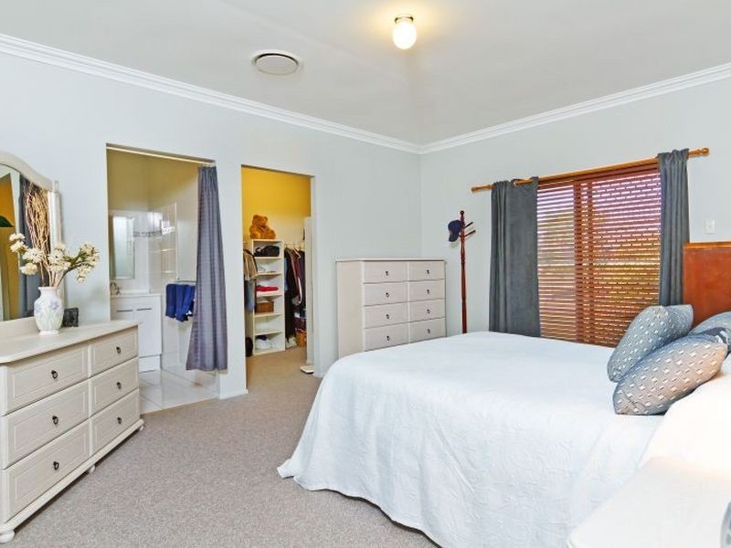 324 Forest Hills Drive, Morayfield QLD 4506