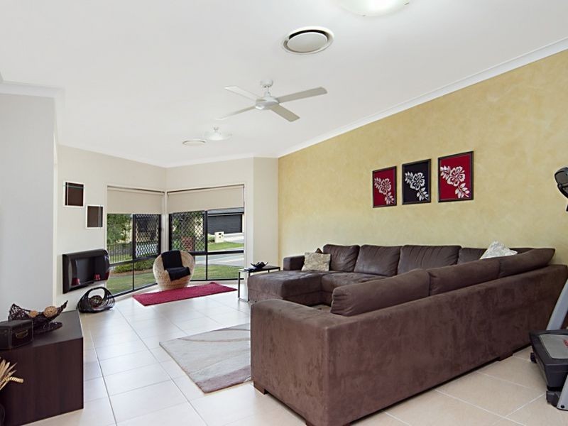17 Geneva Crescent, Narangba QLD 4504