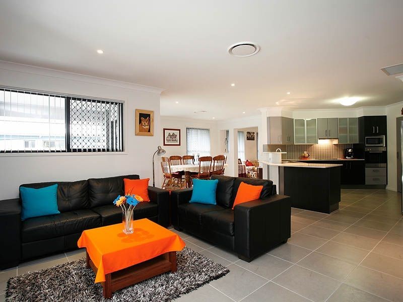 66 Maidenhair Drive, Narangba QLD 4504