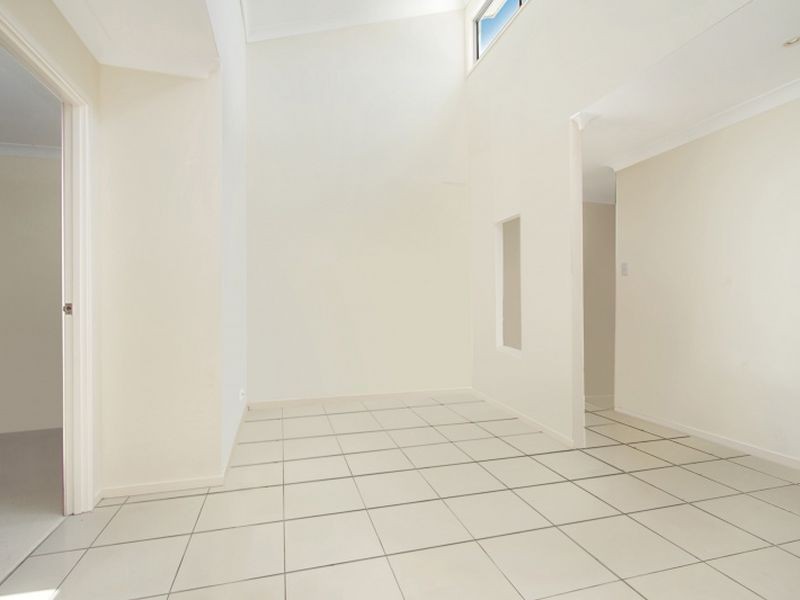 2/105 King Street, Caboolture QLD 4510