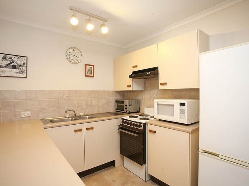 8/33 Eveline Street, Margate QLD 4019