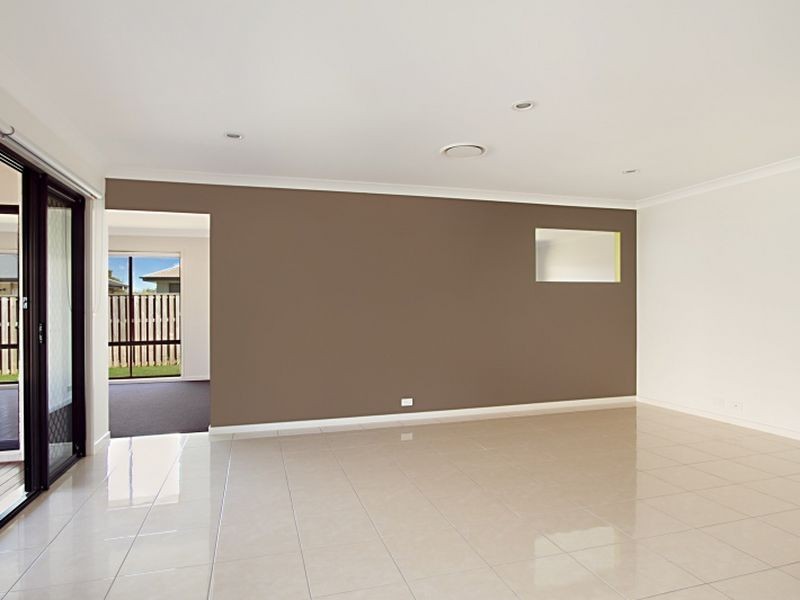 10 King Parrot Close, Narangba QLD 4504