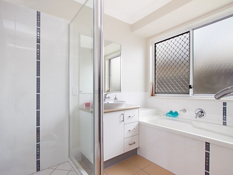 13 Barron Street, Morayfield QLD 4506