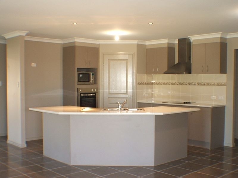 2 Maidenhair Drive, Narangba QLD 4504