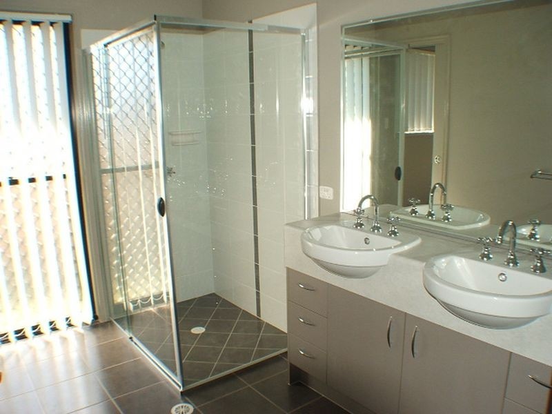 2 Maidenhair Drive, Narangba QLD 4504