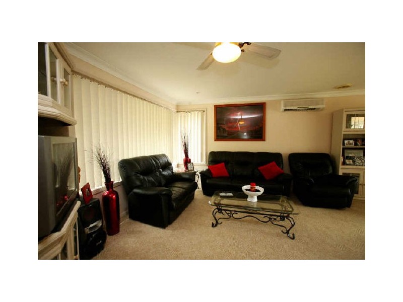 684 Macquarie Drive, Eleebana NSW 2282