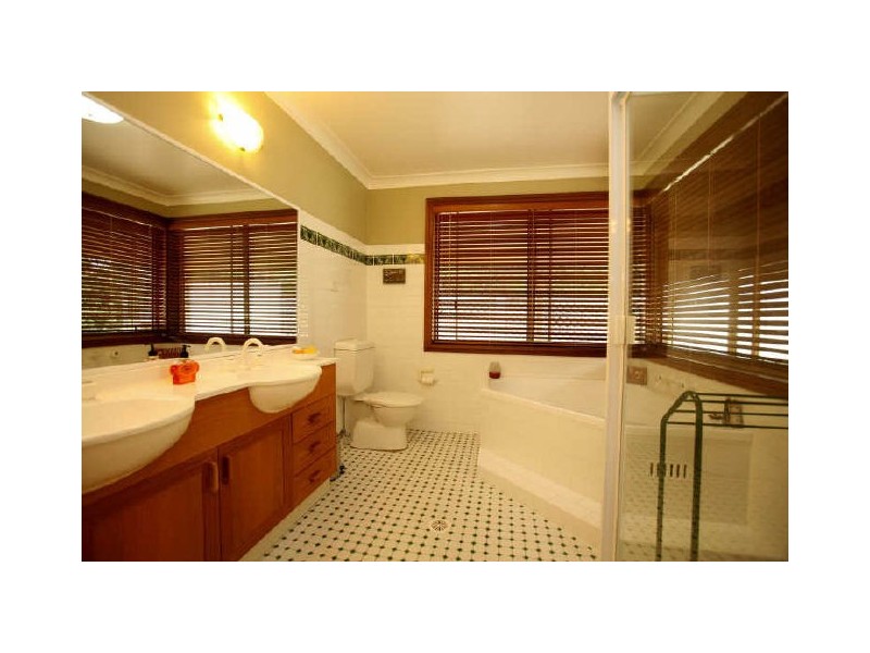 154 Regal Way, Valentine NSW 2280