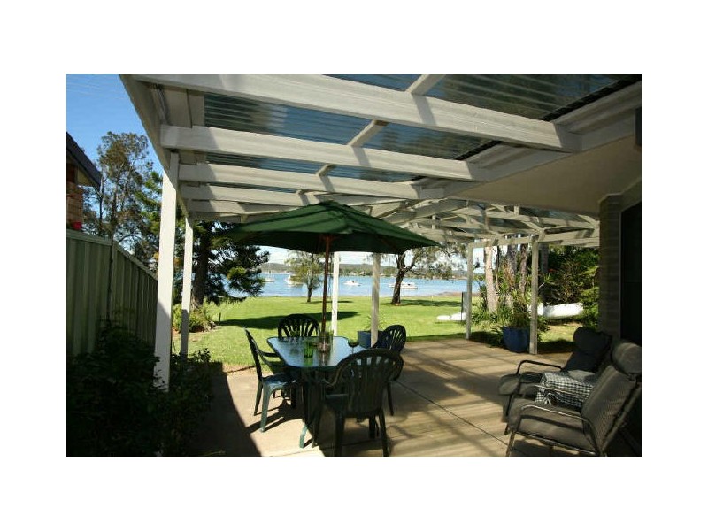 75 Bay Road, Bolton Point NSW 2283