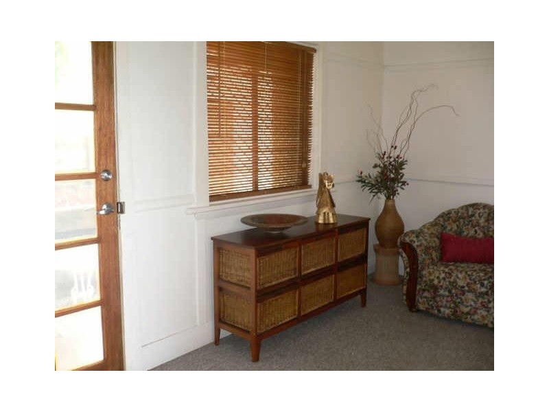 279 MAIN ROAD, Cardiff NSW 2285