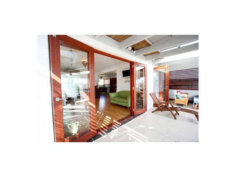 524 The Esplanade, Warners Bay NSW 2282