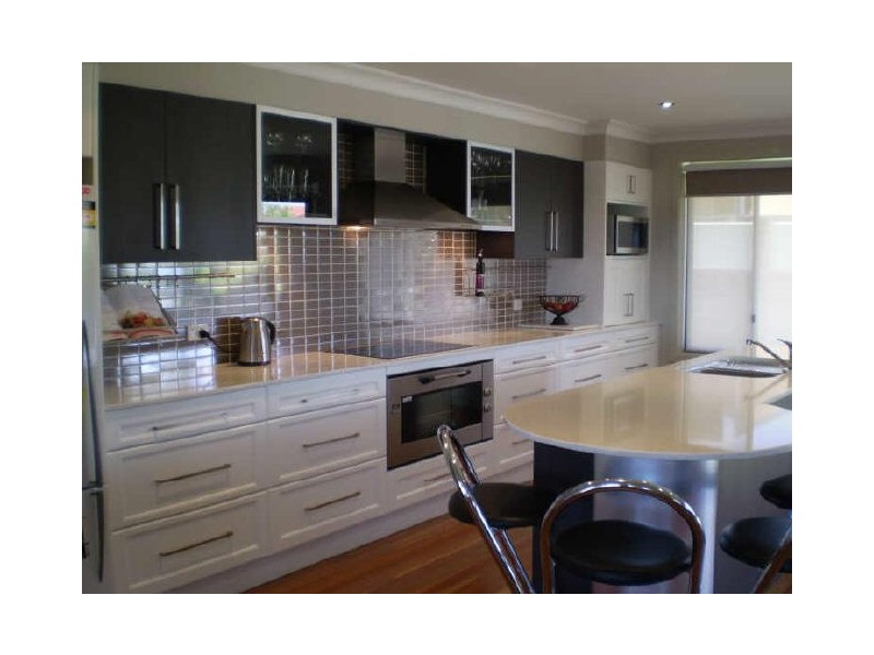 14 Peachwood Close, Warners Bay NSW 2282