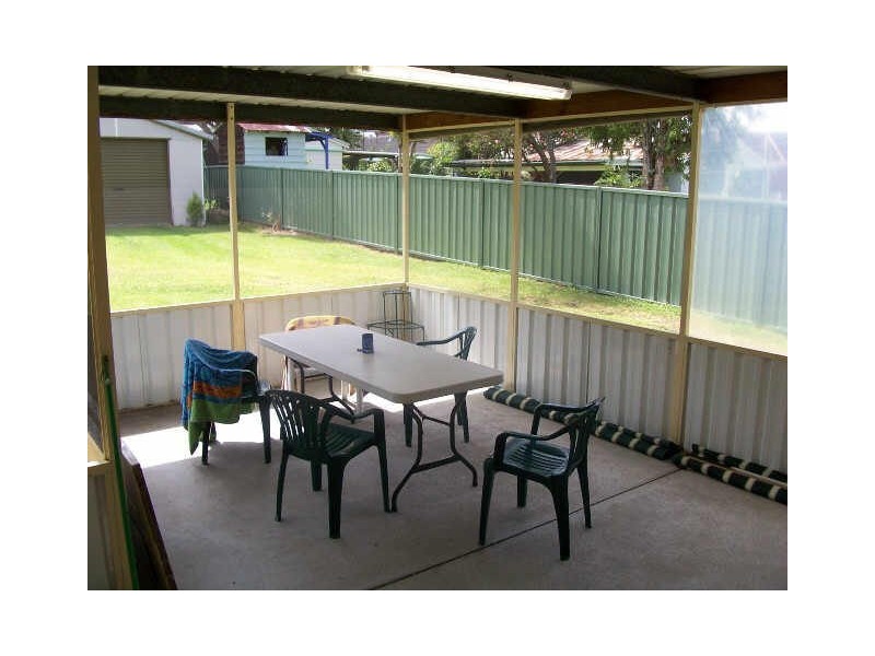 16 Albert Street, Speers Point NSW 2284