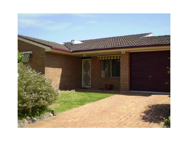 15 Palm Court, Warners Bay NSW 2282