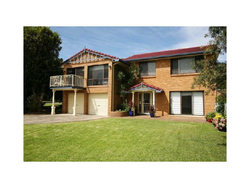 1 Fourth Street, Booragul NSW 2284