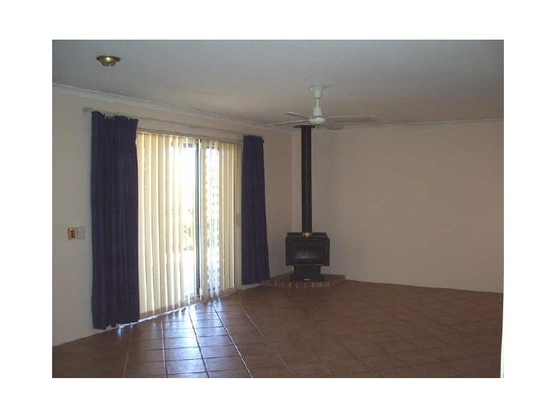 10 The Crest, Woodvale WA 6026