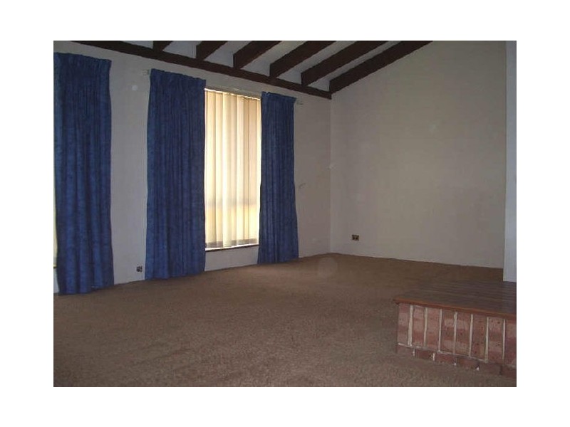 10 The Crest, Woodvale WA 6026