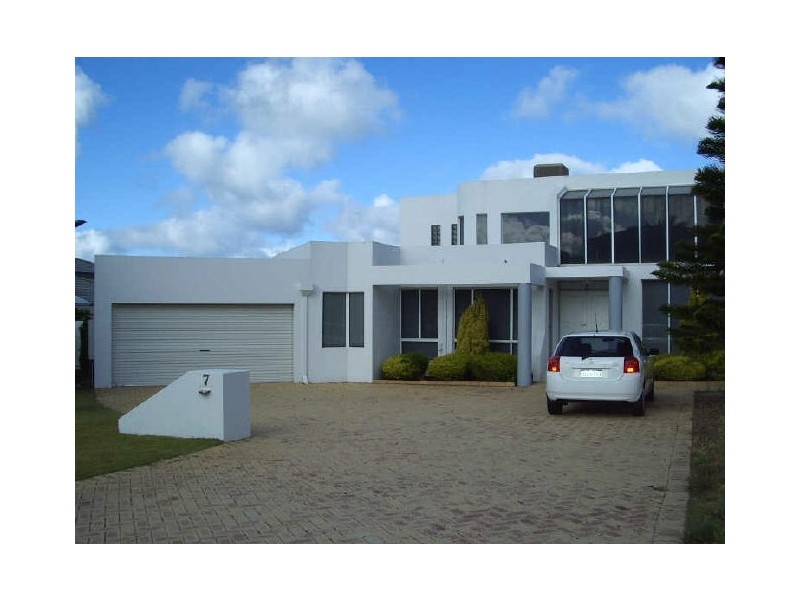 7 Reliance Close, Ocean Reef WA 6027