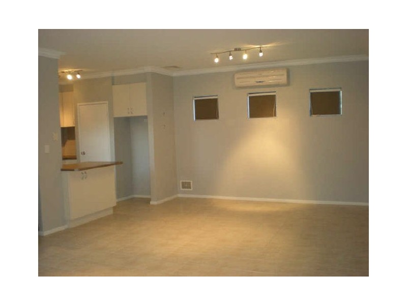 2/21 Shipley Place, Westminster WA 6061