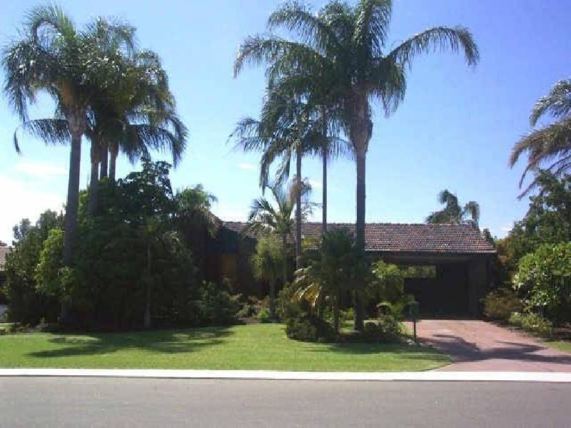 27 Durban Crescent, Kingsley WA 6026