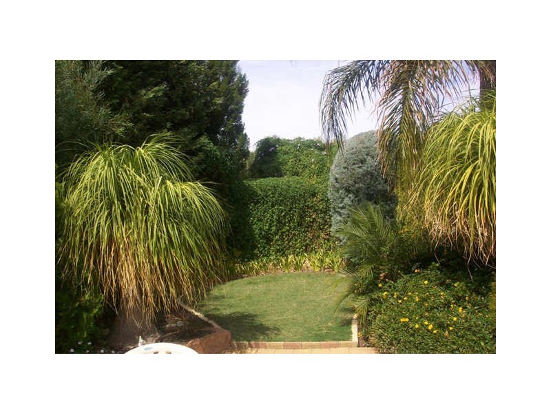 5 Elfa Court, Alexander Heights WA 6064