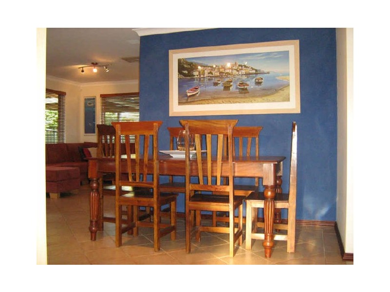 14 Tarakan Hts, Marangaroo WA 6064