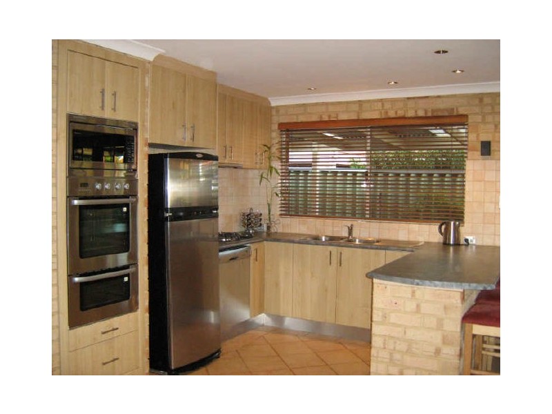 14 Tarakan Hts, Marangaroo WA 6064