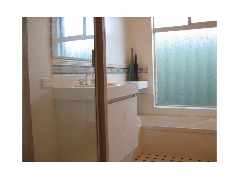 14 Tarakan Hts, Marangaroo WA 6064