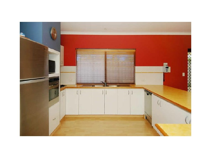 33-35 Fenchurch Street, Alexander Heights WA 6064