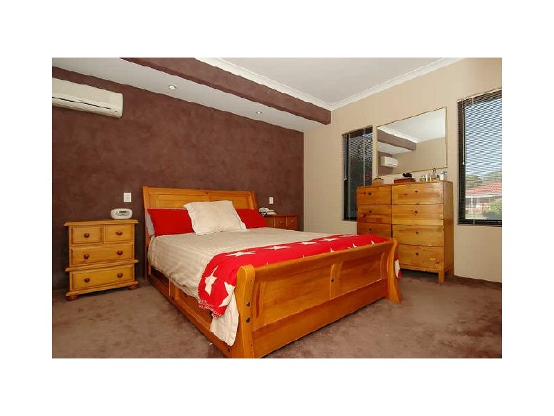 33-35 Fenchurch Street, Alexander Heights WA 6064