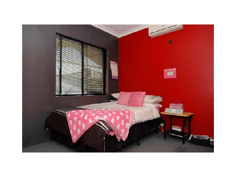 33-35 Fenchurch Street, Alexander Heights WA 6064