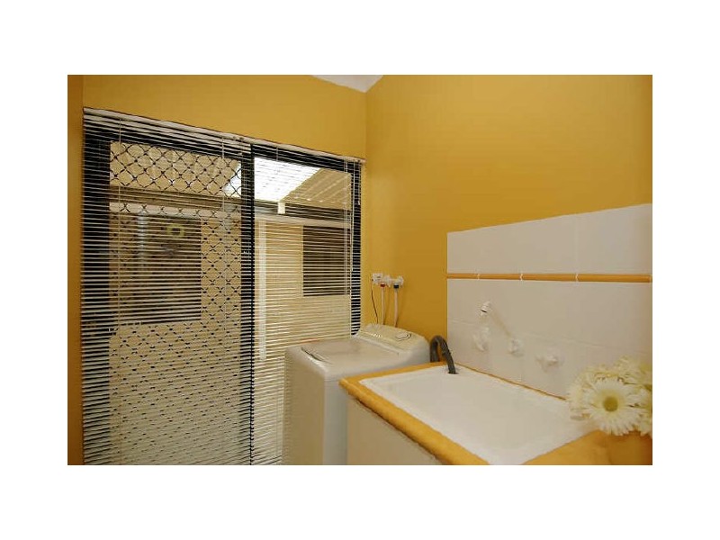 33-35 Fenchurch Street, Alexander Heights WA 6064