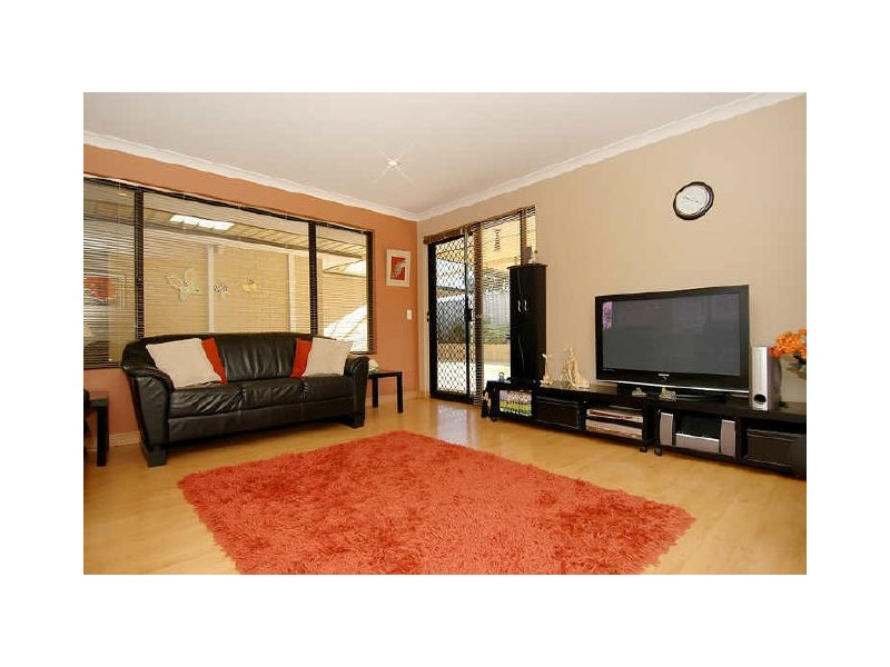 33-35 Fenchurch Street, Alexander Heights WA 6064