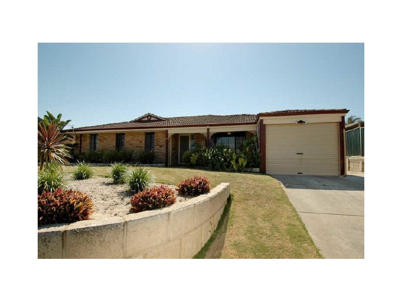61 Highclere Blv, Marangaroo WA 6064