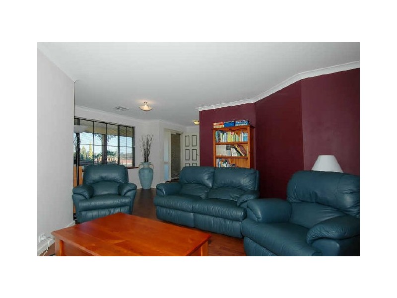 61 Highclere Blv, Marangaroo WA 6064