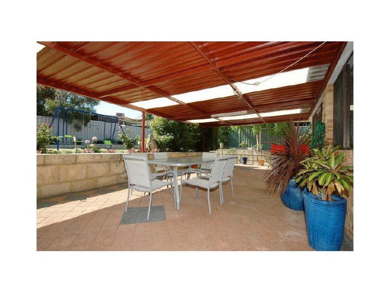 61 Highclere Blv, Marangaroo WA 6064