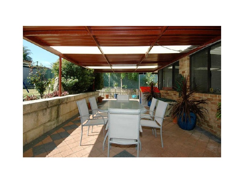 61 Highclere Blv, Marangaroo WA 6064